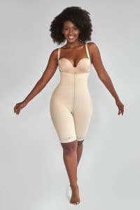 Body Shaper mit halblanger Beinlänge (abnehmbare Träger) vorne